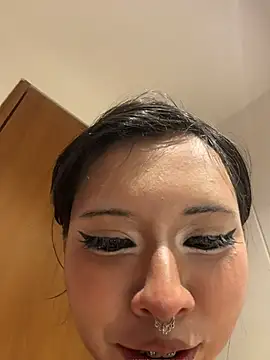 Chat +18 de Kitty_yukimura ao vivo