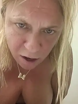 Playmate86 Live XXX-chat