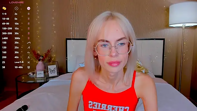 XXX chat uživo modela bellatip