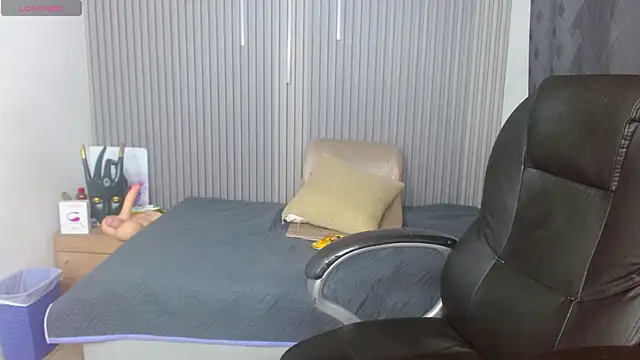 Julian_Smith21 Chat XXX live