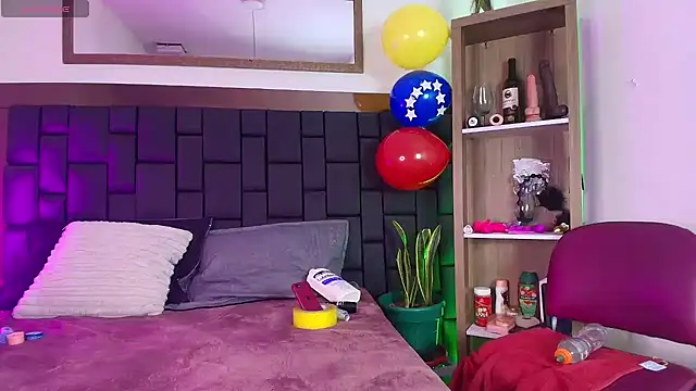 EllenaBoobs_ 现场XXX聊天