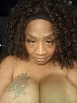 Big_Booty_Bonnie 라이브 XXX 채팅
