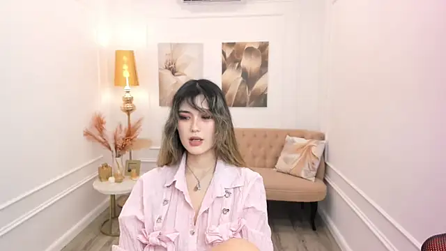 Chat +18 de AnneTLi ao vivo