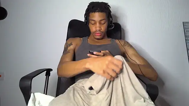 BlackBullTitus Live XXX Chat