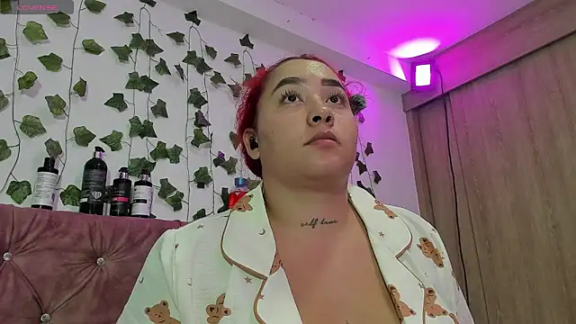 Ayla-marttinez élő XXX-chatje