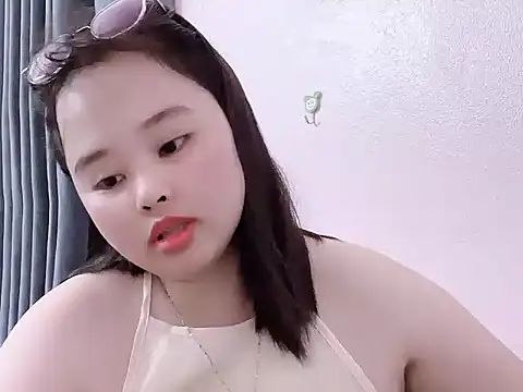 Chat +18 de Elysia679 ao vivo