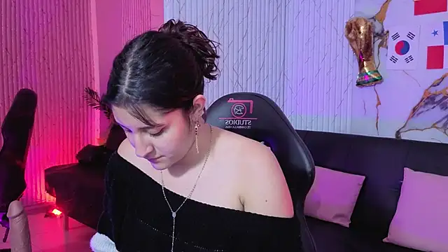 צ'אט XXX בשידור חי של Zyra_tay