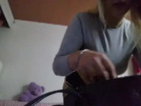 UrFavToJerkTo's Webcam Show