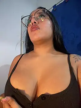 mis-violetha's Live XXX Chat