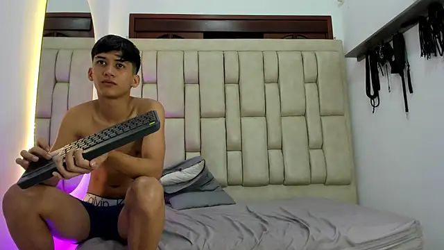 Czat XXX na żywo – FantasyCouple_OS
