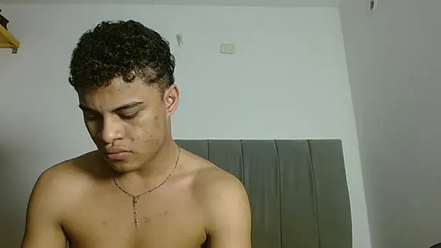 Chat XXX en directo de Jose_And_Daniel