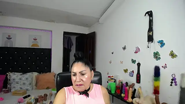 แชท XXX สดของ mature_bigboobs10