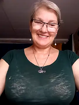 irinamaux Chat XXX live