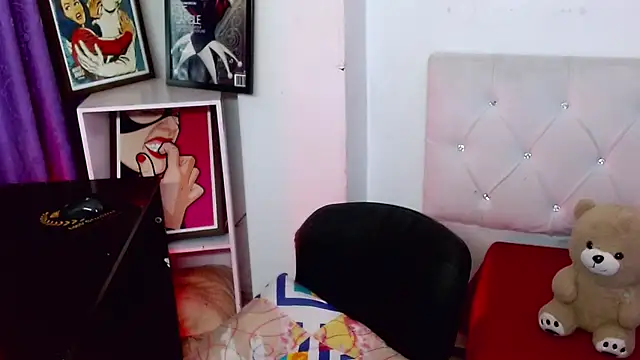 Angel_foxc13 élő XXX-chatje