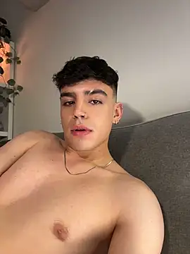 aronnhidden Live XXX Chat