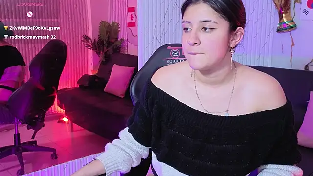 Zyra_tay Chat XXX in diretta