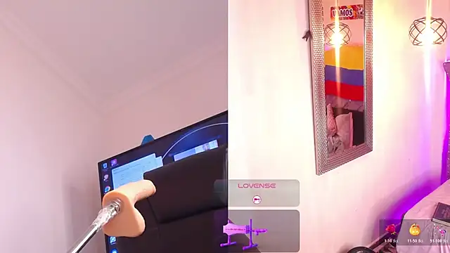 Amara_Davis1 现场XXX聊天