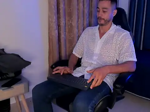 Damiam_23 live XXX chat