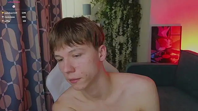 XXX chat uživo modela cuMte_boy