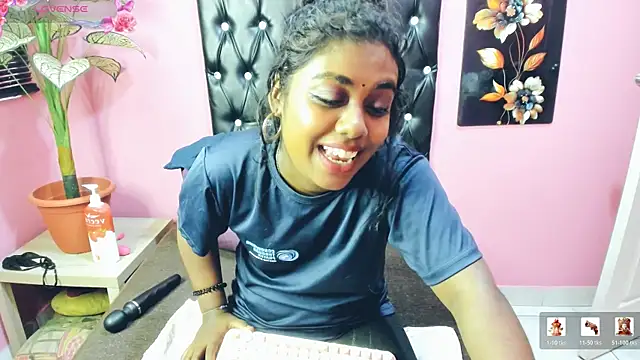 FOXY_LUNA লাইভ XXX চ্যাট