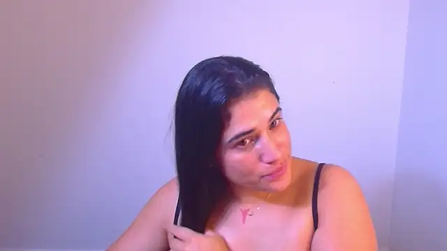 shyness_alice élő XXX-chatje