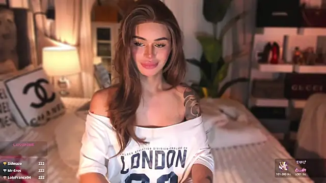 Czat XXX na żywo – ParisianDoll