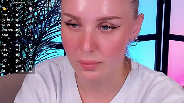 LianaFord Chat XXX in diretta
