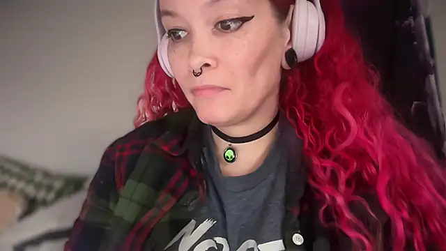 Chat +18 de FRRANNKIE ao vivo