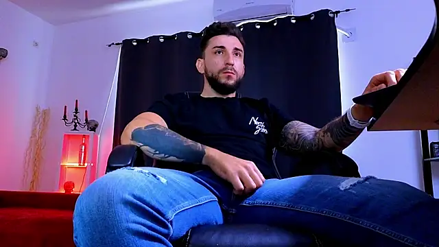 Chat +18 de MightyAaron66 ao vivo