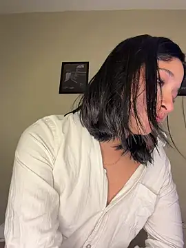 Chat +18 de AriBunny18 ao vivo