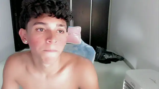 2c_Bby live XXX chat