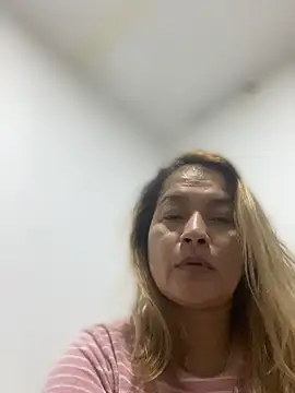 Chat +18 de Jlo_69 ao vivo