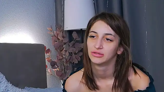 SofiaHill Chat XXX live