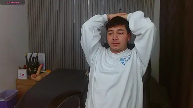 Julian_Smith21 现场XXX聊天