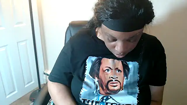 Онлайн чат XXX Sexymona1218