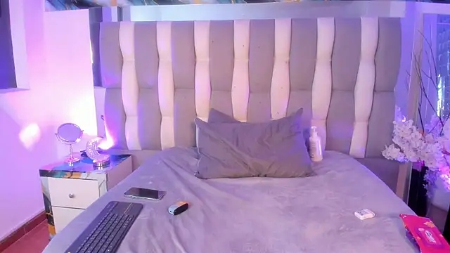 Živý XXX chat IsaDiiaz
