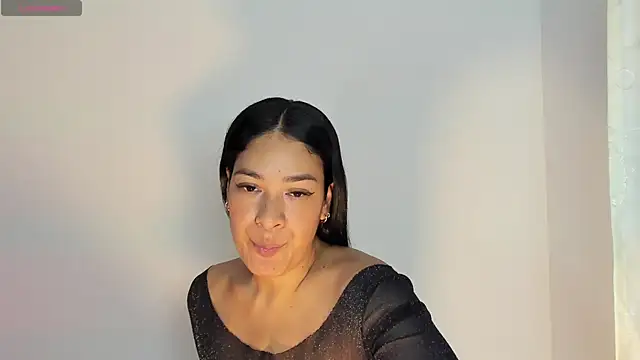 Chat +18 de bella_hadid1_ ao vivo