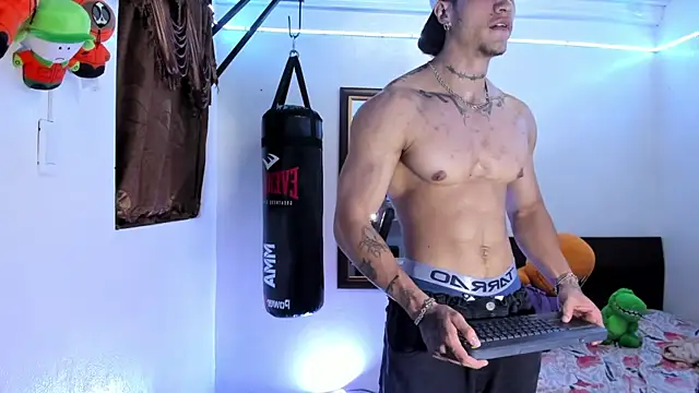Bull__fit Live XXX-Chat