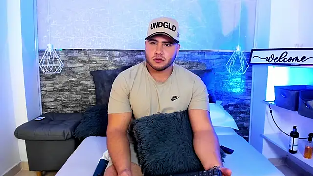 XXX chat uživo modela apolorusso