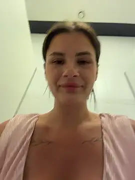 Chat XXX ao vivo de MiraReach