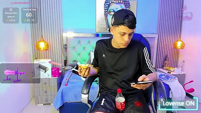 Ethanx18_ Chat XXX in diretta