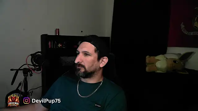 DevilPup75_ élő XXX-chatje