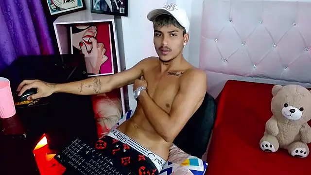 Angel_foxc13のライブXXXチャット