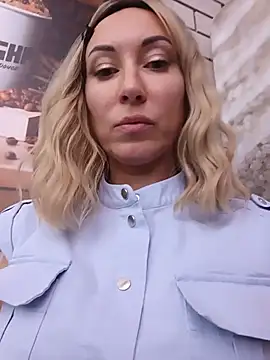 _AliceWine_ Live XXX Chat
