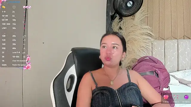 SweetNova1 live XXX chat