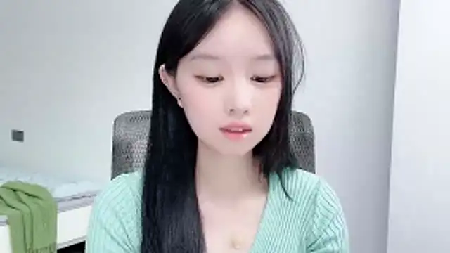 Yoyo33355's Live XXX Chat