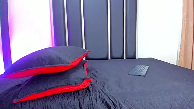 Czat XXX na żywo – JustinOrtiz_