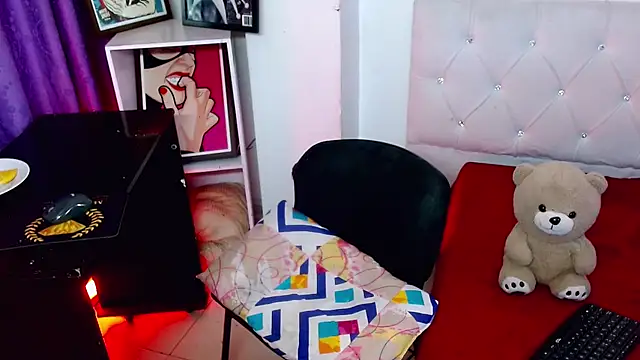 Angel_foxc13 即時 XXX 聊天