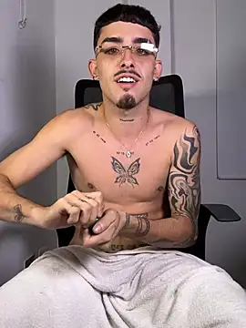 Онлайн чат XXX NikoStone_