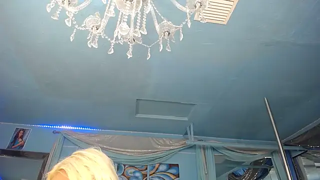 ADRIANNA_FOXn Live XXX chat
